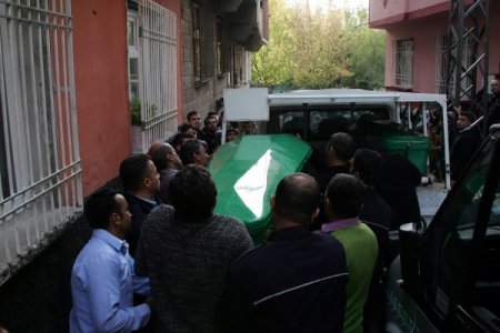 Önce barıştığı eşini sonra kendisini vurdu