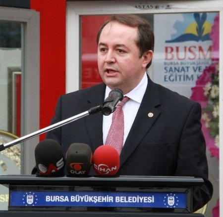 Önce kurs verip, sonra işe alacaklar