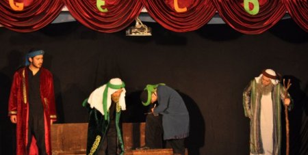 'O’nu Beklerken' Oyunu Mutluları Duygulandırdı