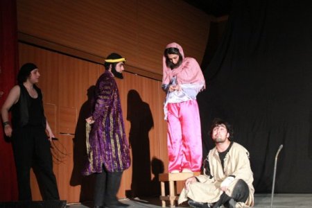 'O'nu Beklerken' Oyunu Seriklileri Duygulandırdı