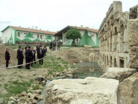 Oran Genel Sekreteri Palancıoğlu, Tarihi Roma Hamamı'nda Çalışmaları İnceledi