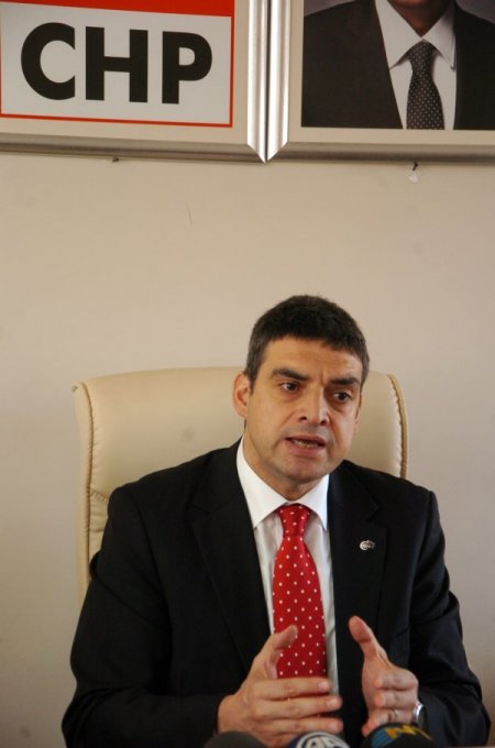 Oran: Kürt ve terör sorunu için Kılıçdaroğlu'nun uzattığı eli Başbakan tutmadı