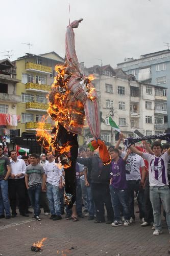 Ordu 'insanlık İçin Ayakta'