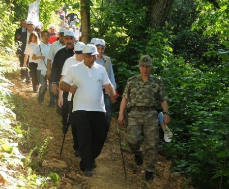 Ordu protokolünden çevre yürüyüşü