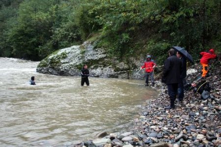 Ordu'da Aşırı Yağışta Irmağa Uçan Araç Şoförü Kayboldu
