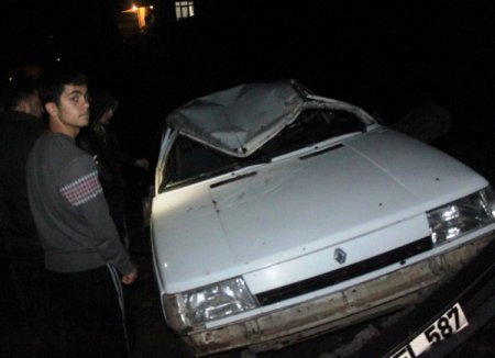 Ordu'da istinat duvarı 4 otomobille birlikte çöktü