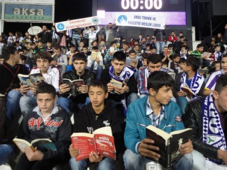 Ordulu öğrenciler, 4 büyük takımın taraftarlarıya kitap okumak istiyor