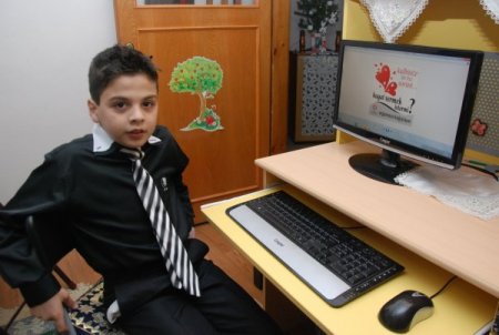 Organ bekleyen bir çocuk ölünce kampanya başlatıp 70 kişiden bağış sözü aldı