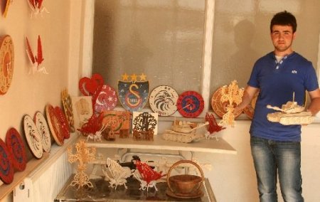 Organik oyuncak üretimiyle hobisini ticarete çevirdi