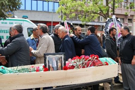 Organları bağışlanan genç, gözyaşları arasında toprağa verildi
