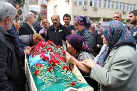Organları bağışlanan genç, gözyaşları arasında toprağa verildi