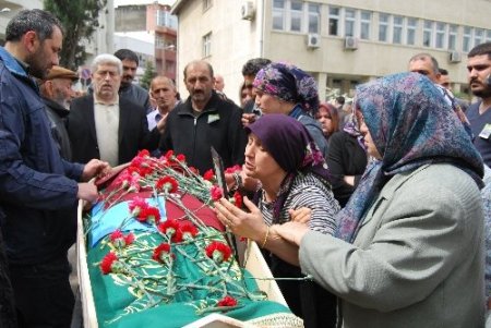 Organları bağışlanan genç, gözyaşları arasında toprağa verildi