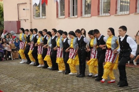 Orhangazi HEM'in yıl sonu etkinliği coşkulu geçti