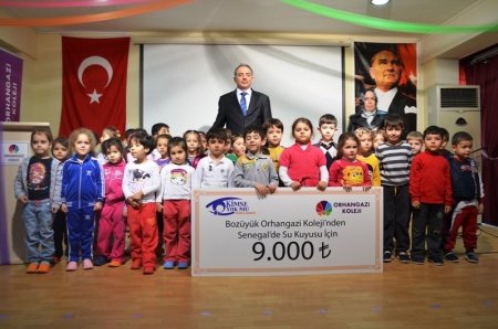 Orhangazili öğrencileri Afrika'da su kuyusu açtırıyor