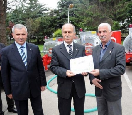 Orman yangınlarına karşı köylülere su tankeri dağıtıldı