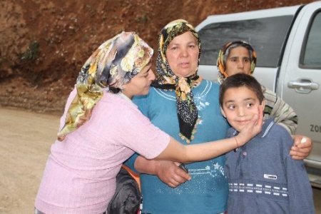 Ormanda 10 saat sonra bulunan Mertcan’ın ailesi gözyaşlarına boğuldu