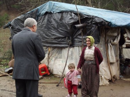 Ormanda yaşayan aileye Erbaa Belediyesi sahip çıktı