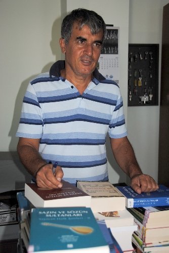 Örnek okurlara her ay düzenli kitap seti hediye edilecek