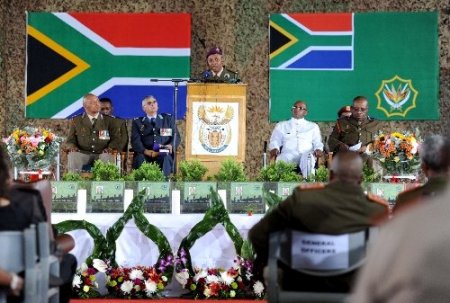 Orta Afrika Cumhuriyeti’nde ölen Güney Afrikalı askerler için tören