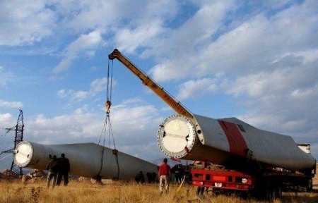 Orta Asya’nın ilk rüzgâr türbini Özbekistan’da kuruldu