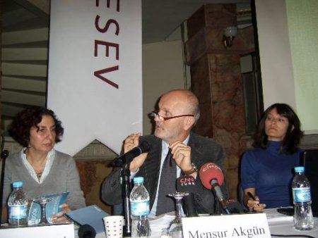 Ortadoğu Ülkeleri, Sempatiyle Baktıkları Türkiye'yi Kendilerine Model Olarak Görüyor