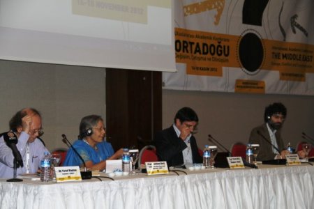 'Ortadoğu'daki gelişmeler akademik sorgulama sürecini de başlattı'