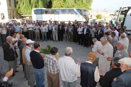 Ortahisarlı hacı adayları dualarla uğurlandı