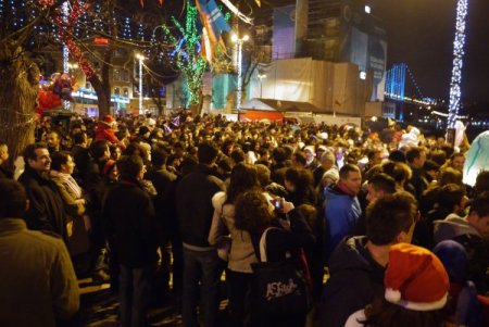 Ortaköy'de yılbaşını davul zurnayla karşıladılar