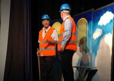 'ortaya Bir Karışık' Adlı Oyun Kars'te Sahnelendi