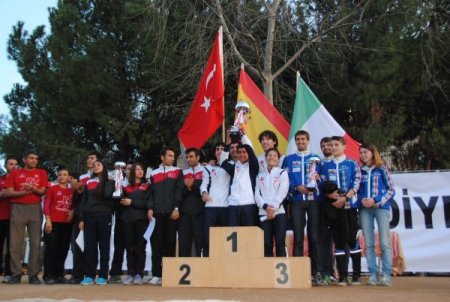 Oryantiring şampiyonasında takım halinde birinci İspanya oldu