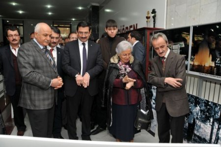 Osman Yüksel Serdengeçti, fotoğraflarla Keçiören'de anılıyor