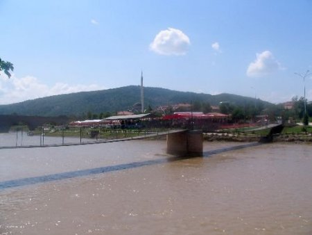Osmancık'ta Yazın Sahil Keyfi Yaşanıyor