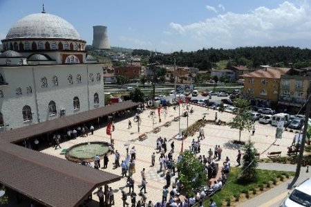 Osmangazi Belediyesi Ovaakça Meydanı'nı 6 ayda hizmete açtı
