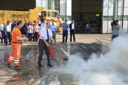 Osmangazi Belediyesi personeline yangın eğitimi