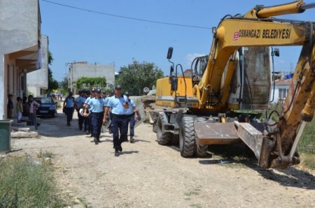 Osmangazi’de Kaçak Binalar Yıkıldı