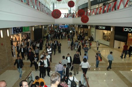 Osmaniye Alışveriş Merkezine Kavuşlu