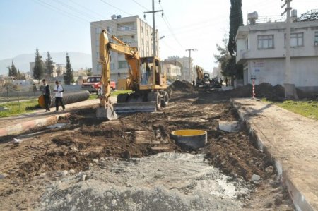 Osmaniye Belediyesi'nden Yağmur Suyu Drenaj Hattı Çalışması