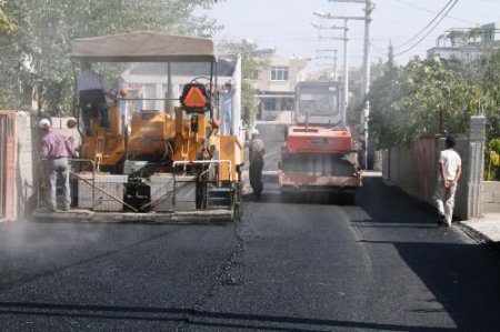 Osmaniye Belediyesi'nin Asfaltlama Çalışmaları Sürüyor