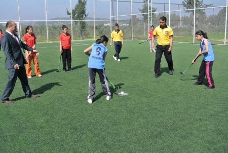 Osmaniye Hokey Turnuvası'na 6 takım 80 sporcu katıldı