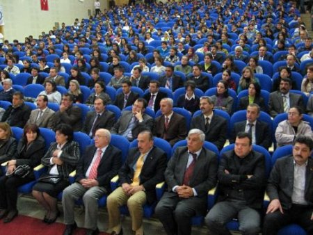 Osmaniye Korkut Ata Üniversitesi'nde Gdo Paneli Düzenlendi
