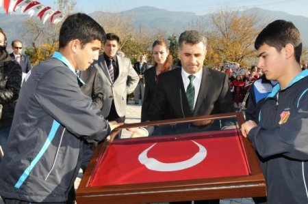 Osmaniye şehitlerine yürüyor