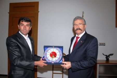 Osmaniye Valisi Cerrah, Şehitler Albümünün Güncelleştirilmesini İstedi