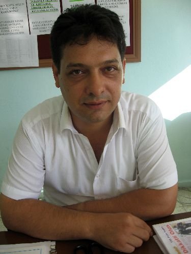 Osmaniye Valisi Cerrah'ın Da Oturduğu Mahallenin Muhtarı, Büro Bulamazsa Kaldırımda Hizmet Verecek