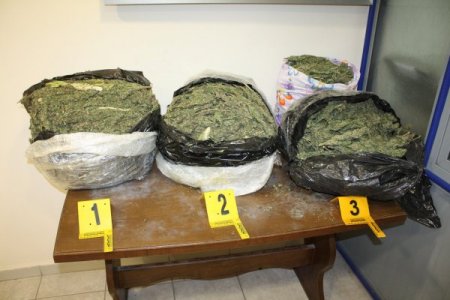 Osmaniye'de 15 Kilo Esrar Ele Geçirdi