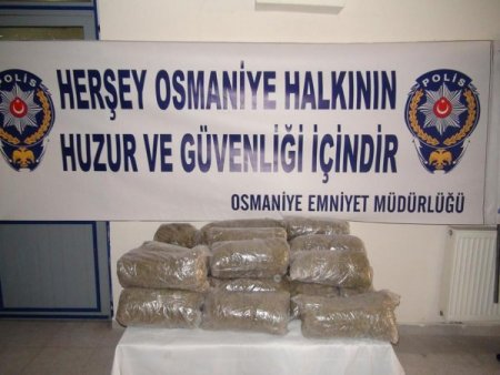 Osmaniye’de 200 kilo kubar, 20 kilo toz esrar yakalandı