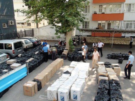 Osmaniye'de 220 Bin 500 Paket Kaçak Sigara Ele Geçirildi