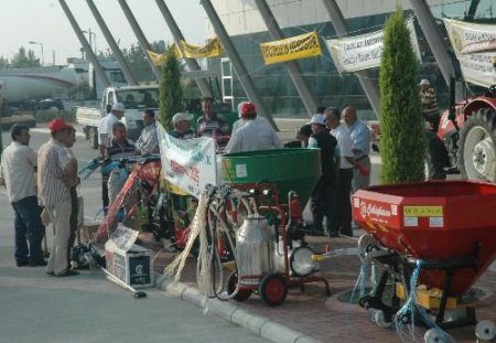 Osmaniye'de 268 Çiftçiye Makine Ve Ekipman Dağıtıldı