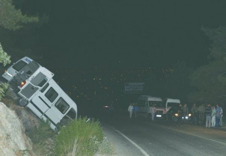 Osmaniye'de Askeri Araç Kaza Yaptı: 9 Yaralı