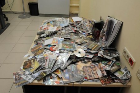 Osmaniye’de Bin 759 Adet Korsan Cd Ele Geçirildi