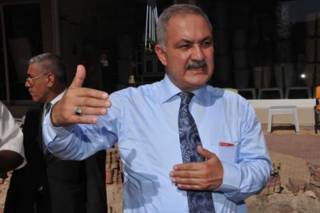 Osmaniye'de cadde ve yollar genişletiliyor